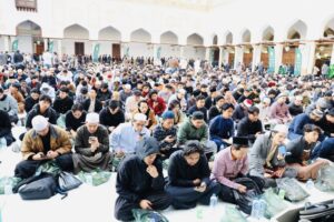 আল আযহারে ইফতার